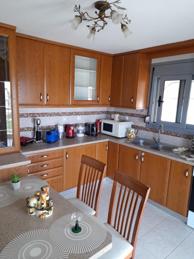 Dominikis Appartment Néa Péramos Exterior foto